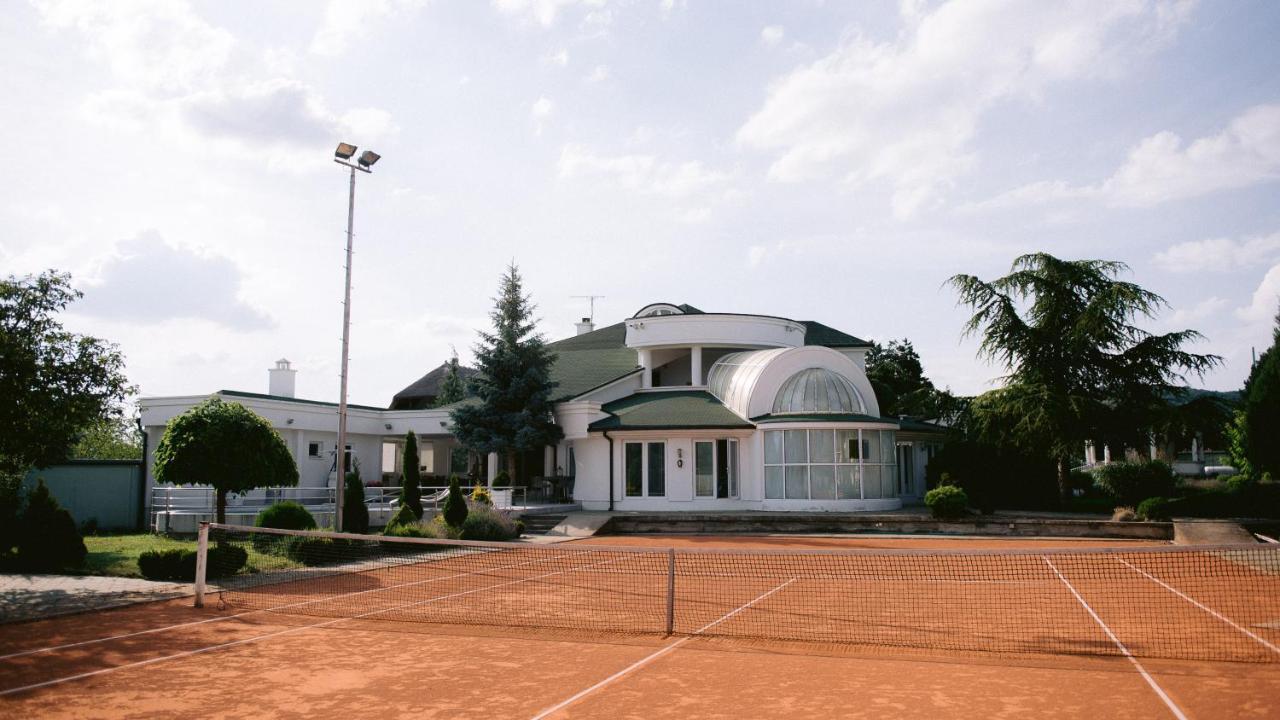 Fruska Gora Klub Krstasice Villa Irig Екстериор снимка